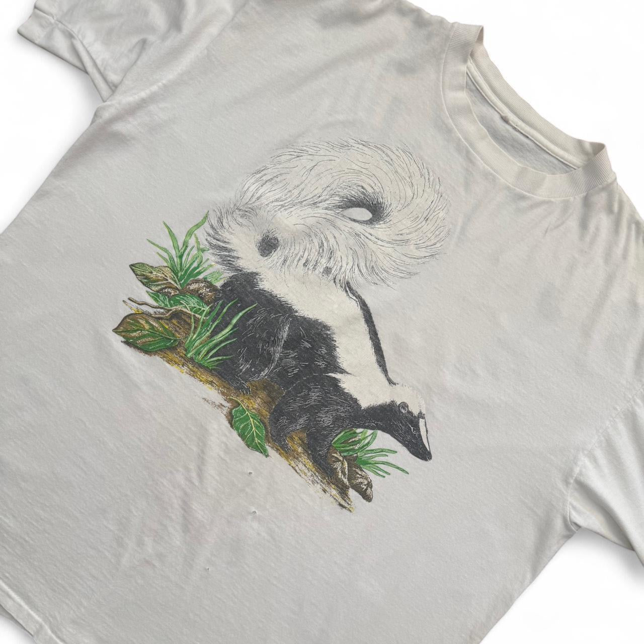 90s Skunk Animal Nature Graphic T-shirt