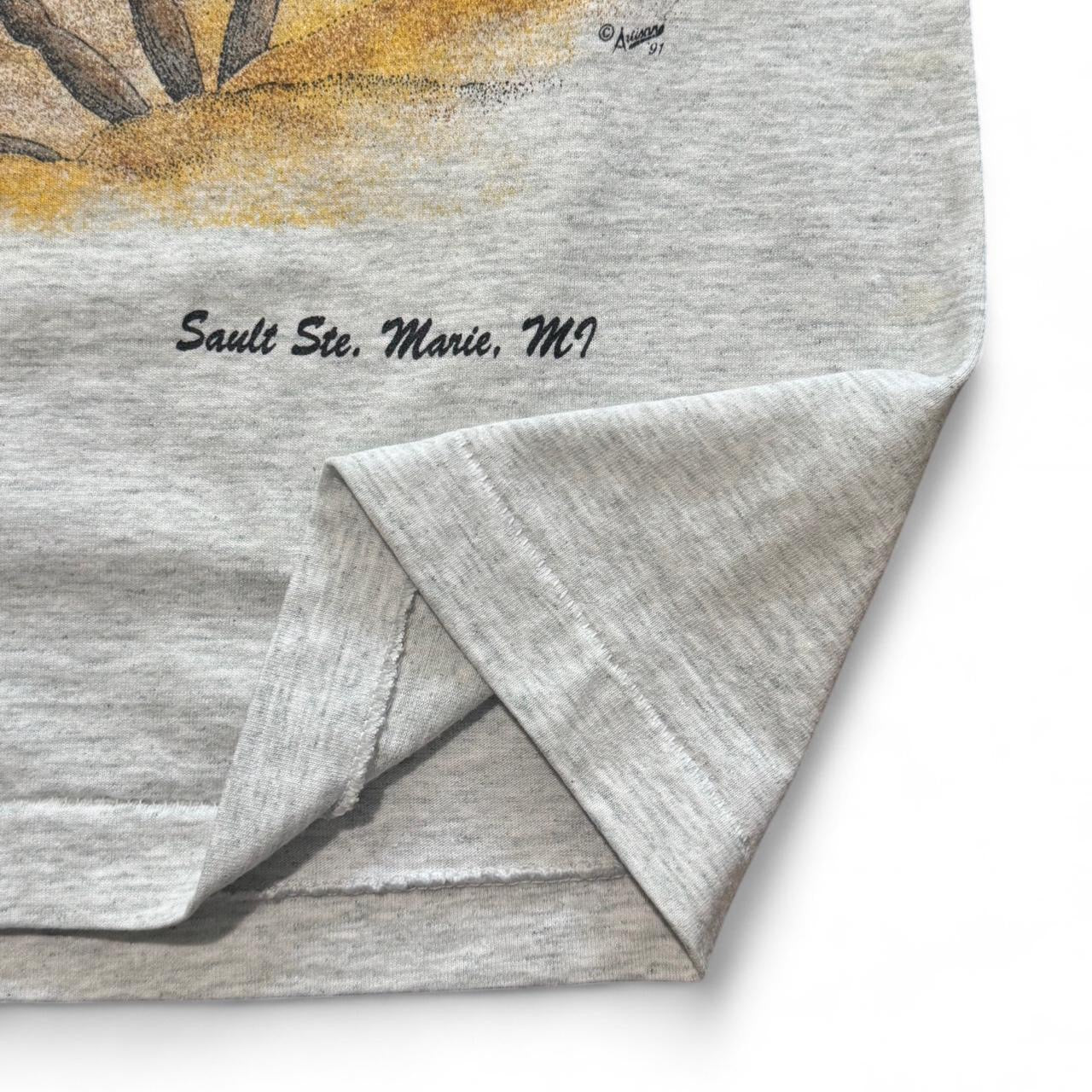 90s Seagulls Beach Nature Tee