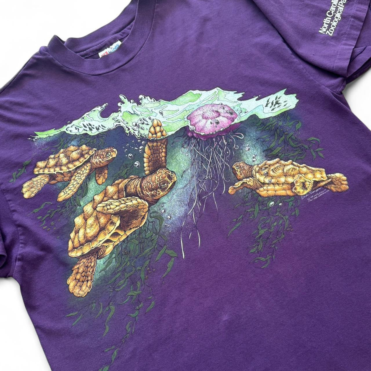 1993 Linda Thompson Sea Turtles Art Tee