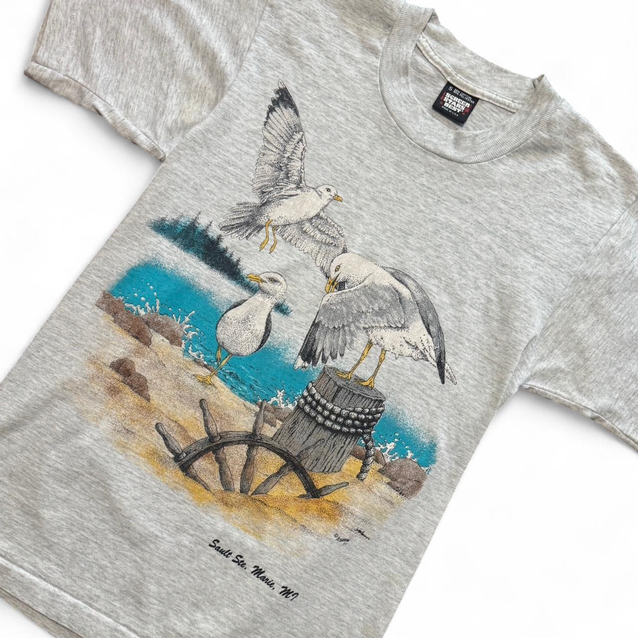 90s Seagulls Beach Nature Tee