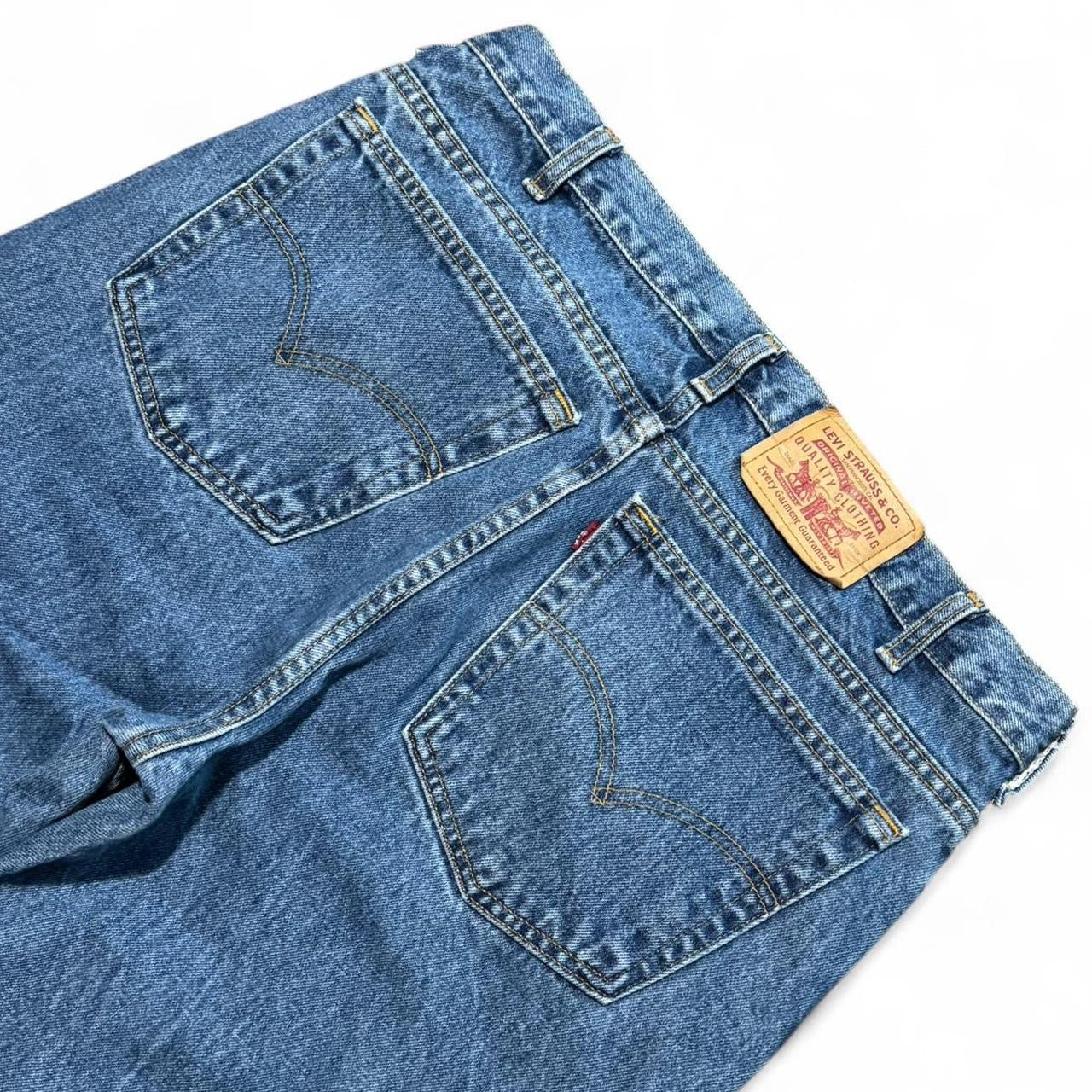 90s Blue Wash Levi’s 516 Straight Leg Denim Jeans
