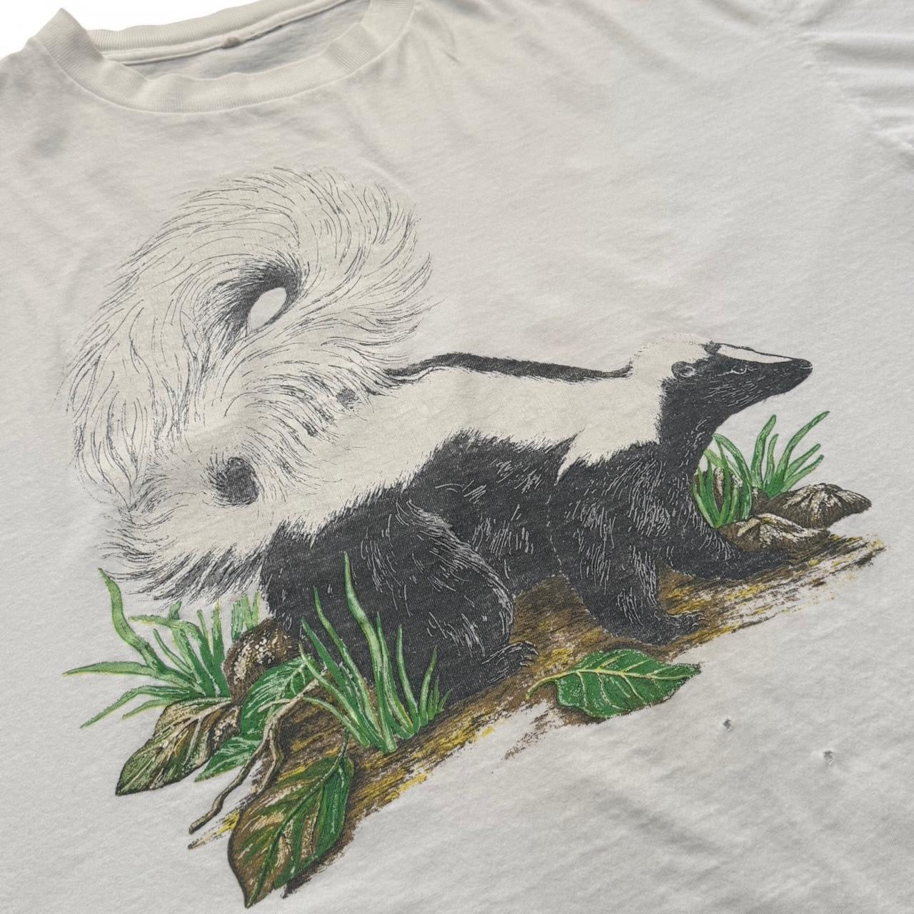 90s Skunk Animal Nature Graphic T-shirt