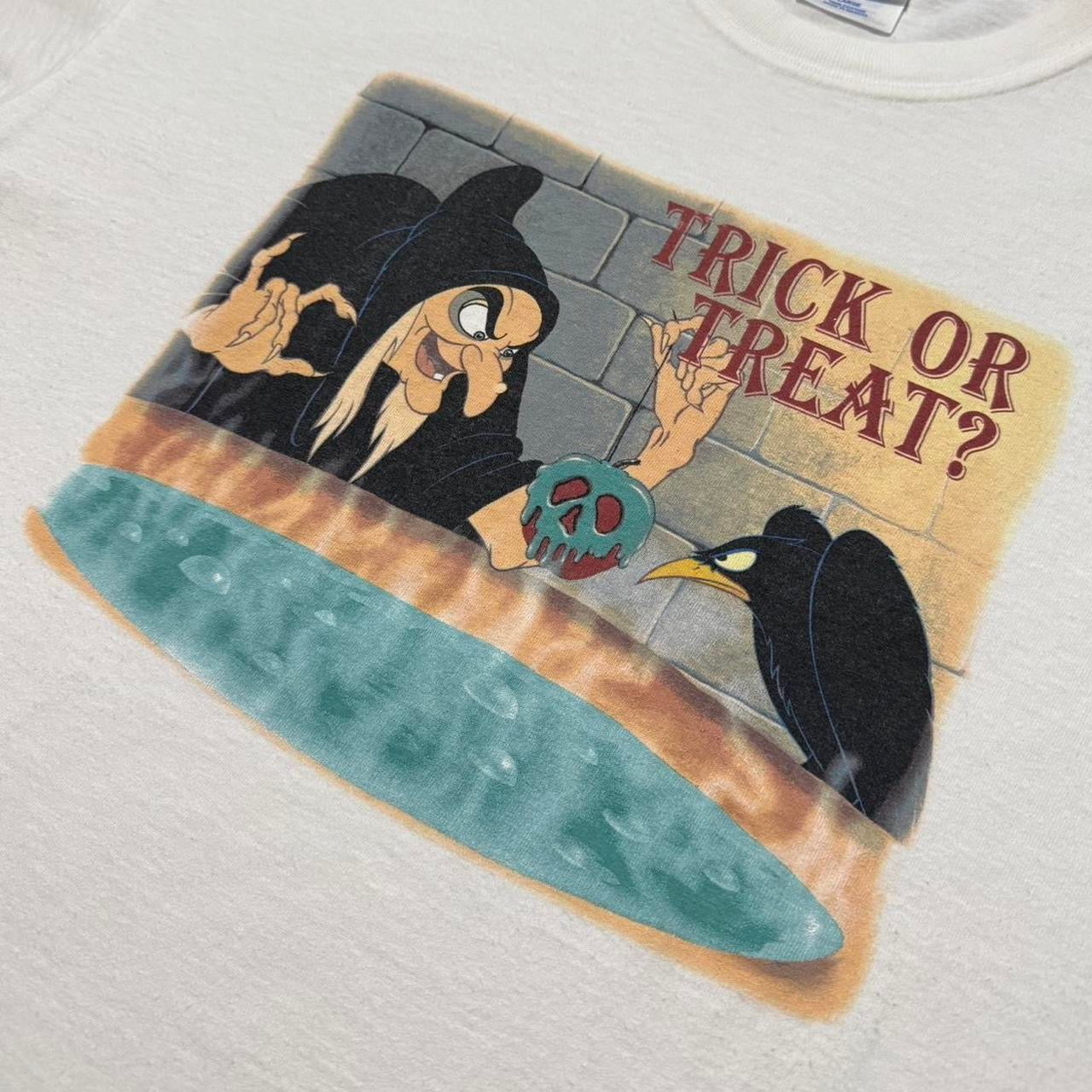 Disney Snow White Shirt "Trick Or Treat" Glitter Graphic Tee