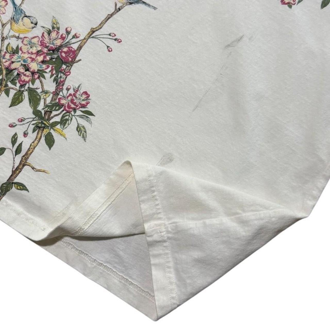 90s Northern Reflections Birds Floral Cute Flowers Animal Nature T-shirt