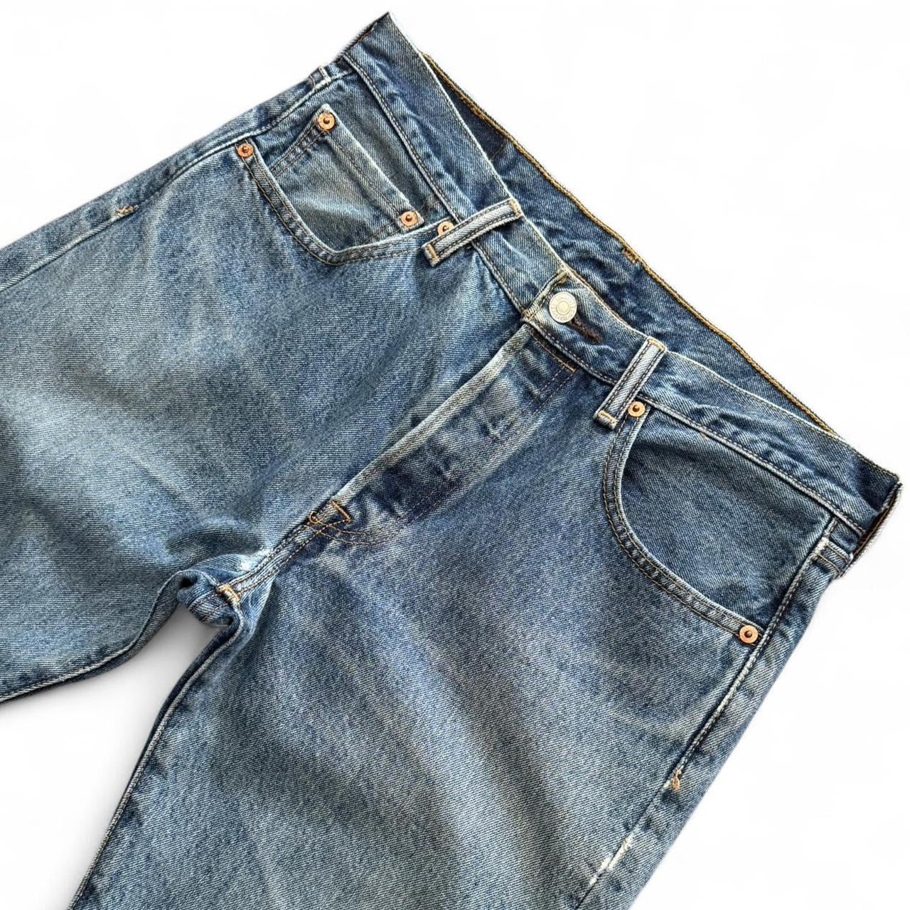 90s Levi’s 501 Light Blue Wash Straight Leg Hemmed Jeans