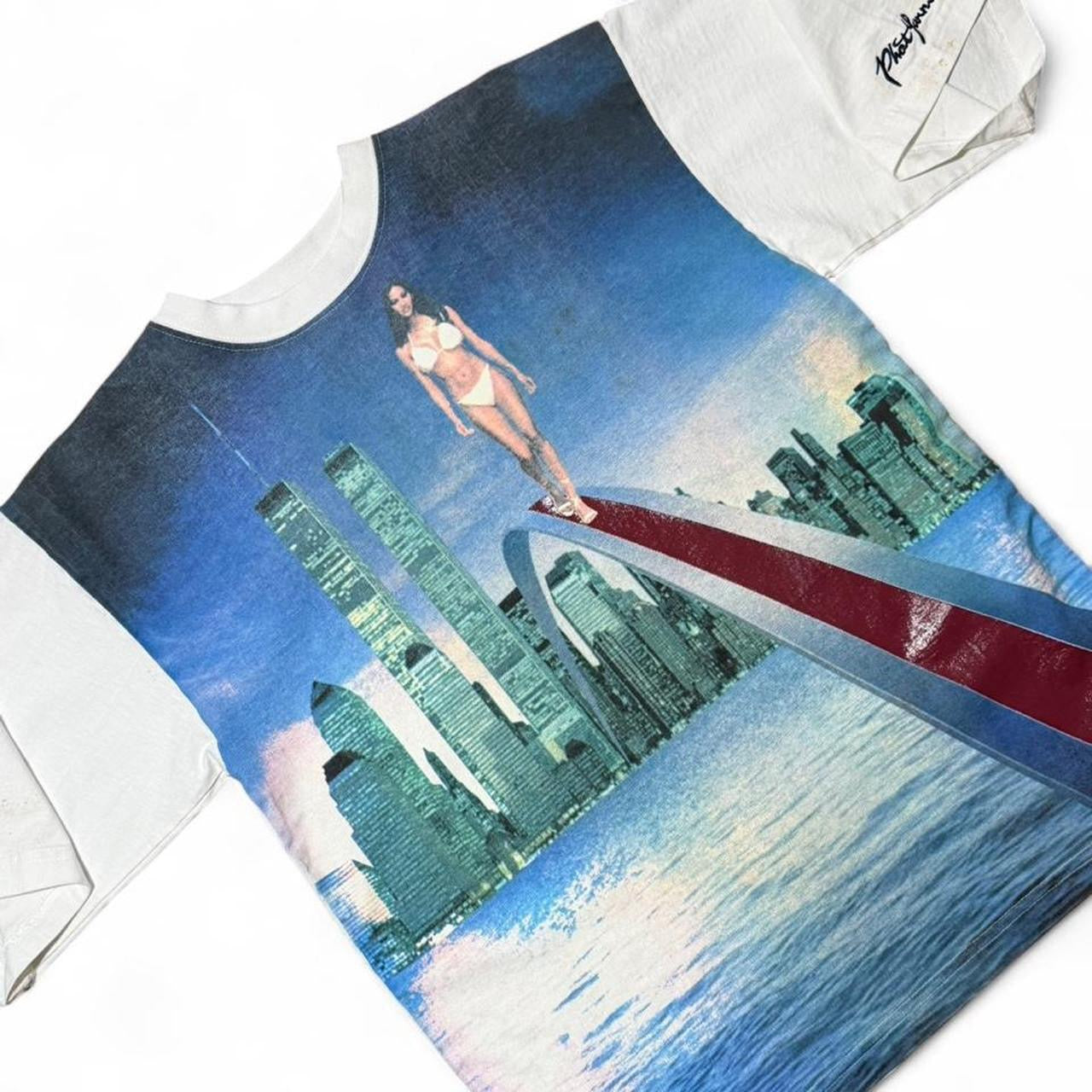 Vintage 90s Phat Farm New York City Twin Towers 9/11 NYC World Trade T-shirt
