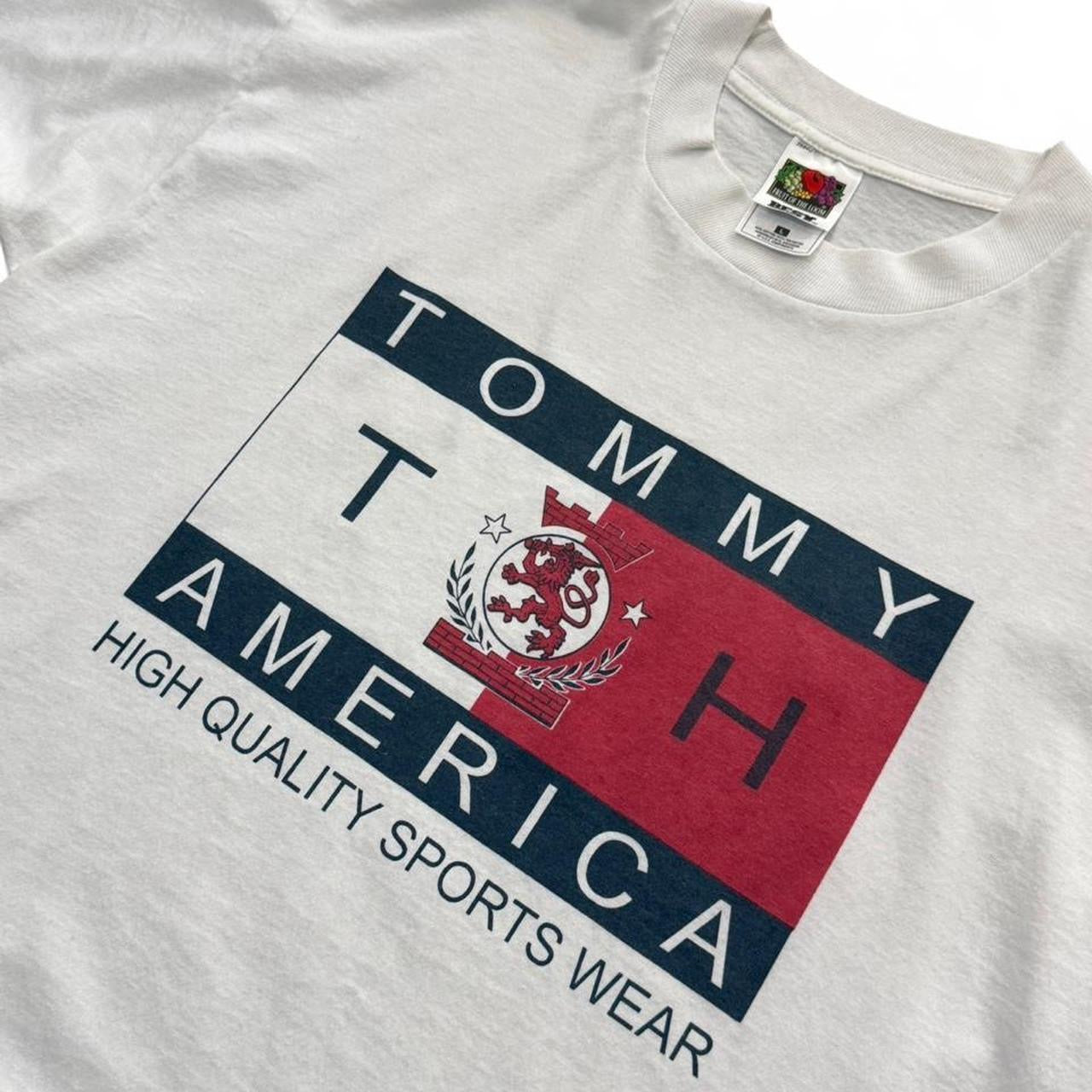Vintage Y2K Tommy Hilfiger America Fashion Clothing Brand Graphic T-shirt