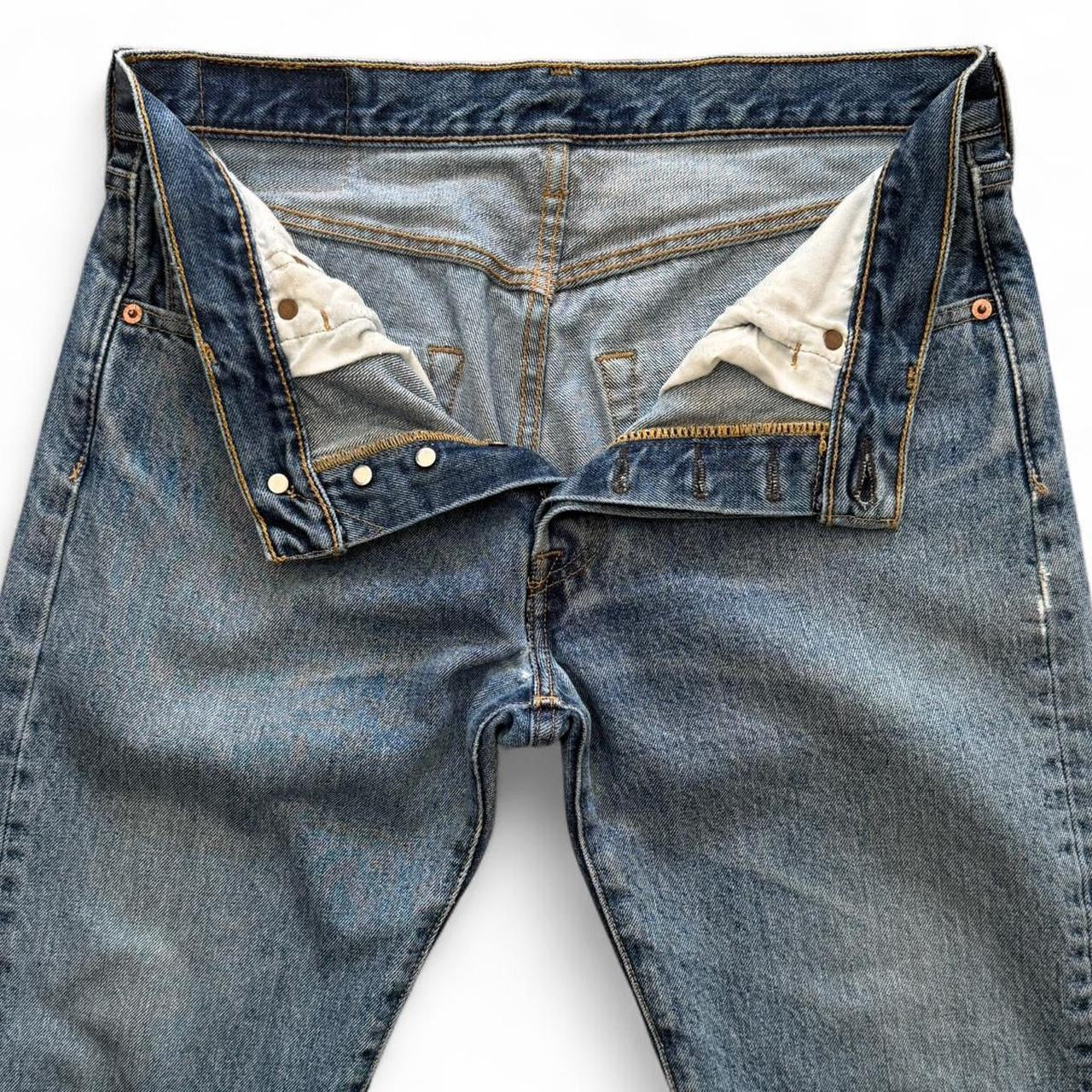 90s Levi’s 501 Light Blue Wash Straight Leg Hemmed Jeans