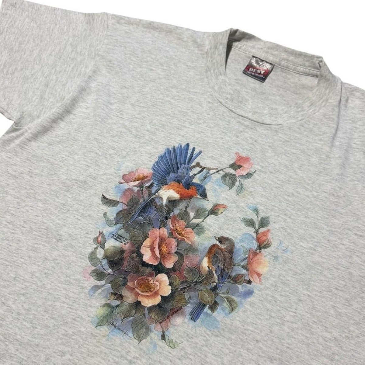 90s Bluebird Floral Bird Roses Avian Animal Cottage Art Graphic T-shirt