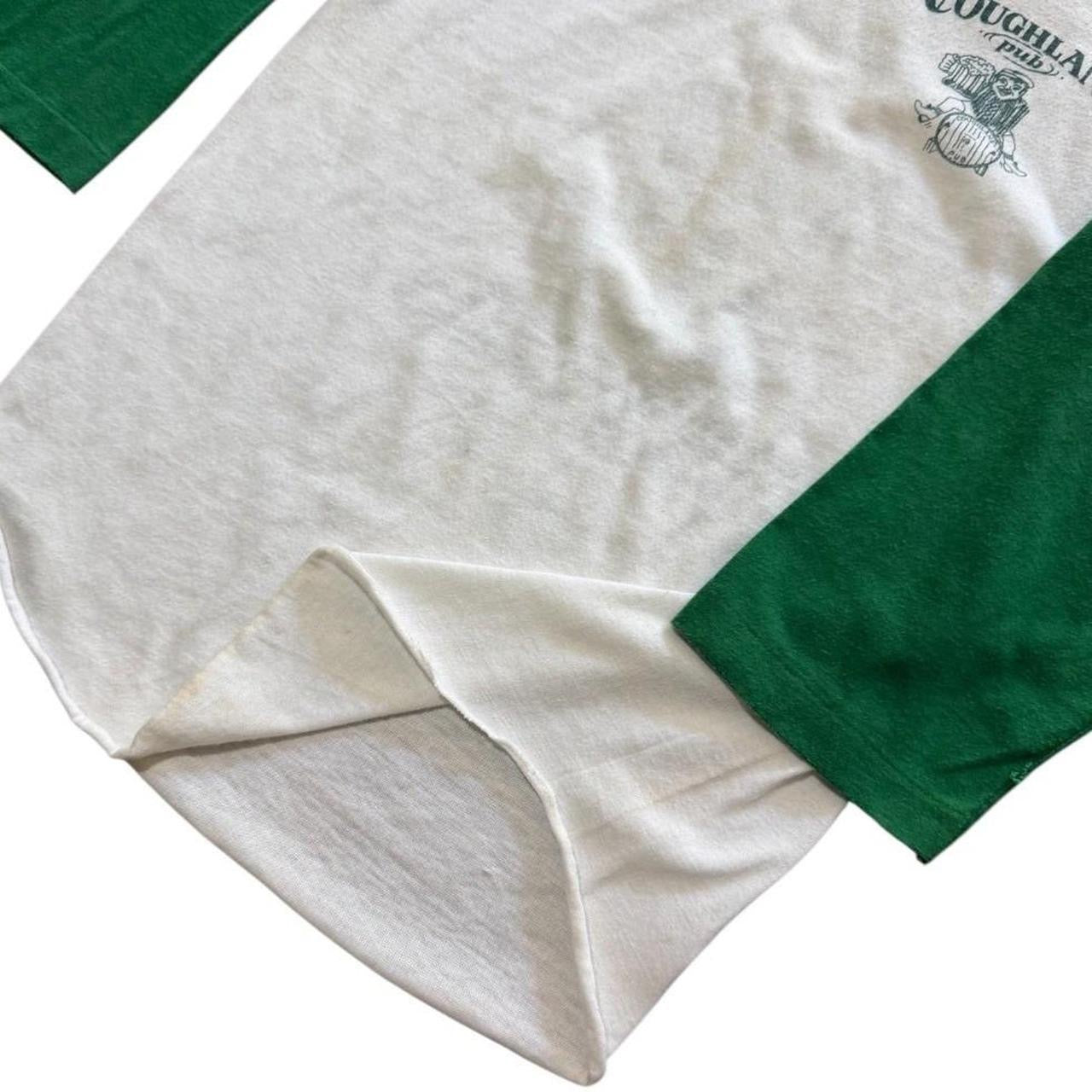 80s Coughlans Pub New York Irish Leprechaun Art Raglan Baseball T-shirt