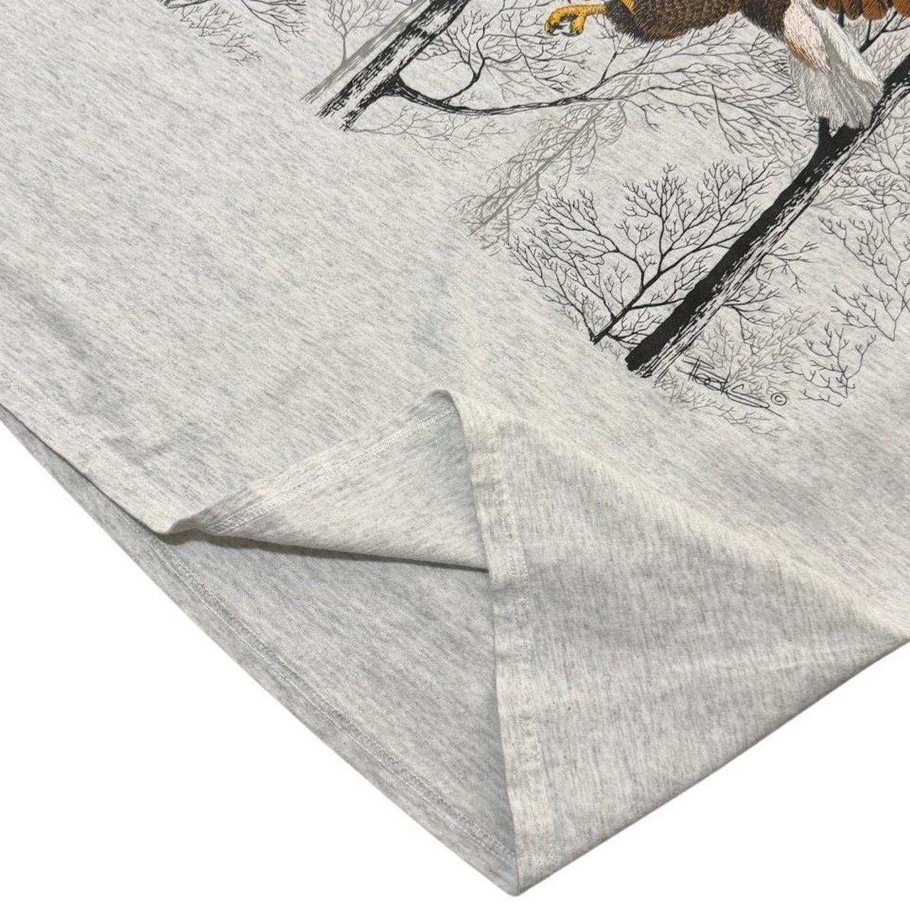 90s Bald Eagle Soaring Bird Wild Animal Aviary Nature Graphic T-shirt