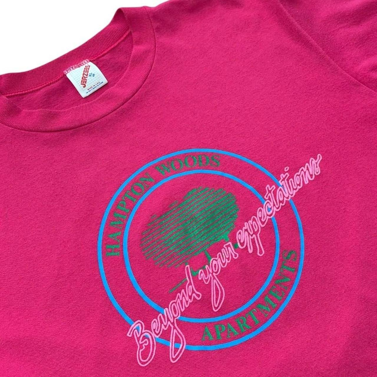 90s Hampton Woods Apartments Pink Retro Graphic USA Souvenir T-shirt