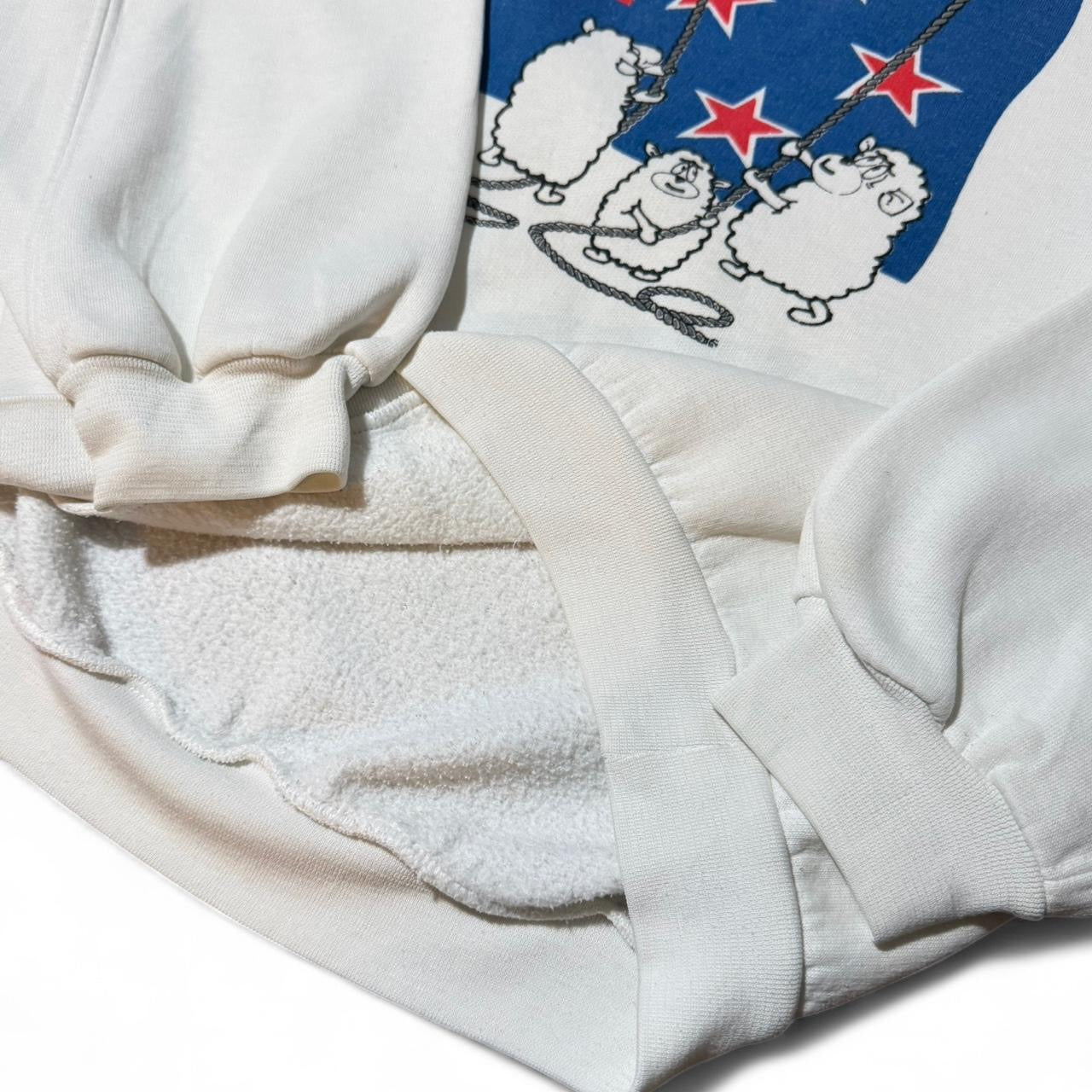 80s New Zealand Flag Sheep Animal Souvenir Pullover Crewneck