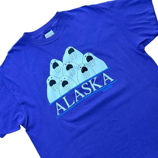 90s Alaska Walrus Ocean Nature Cute Animal Mammal Art Graphic T-shirt