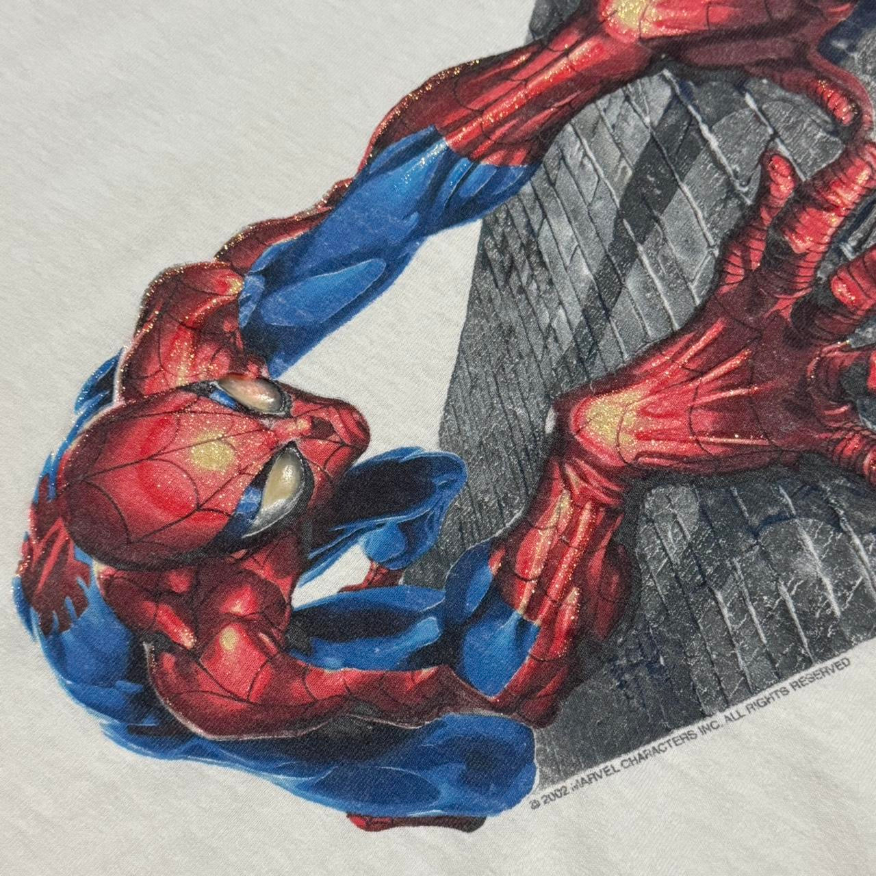 2002 Spiderman Marvel Comics Wall Scaling Sparkle Graphic T-shirt