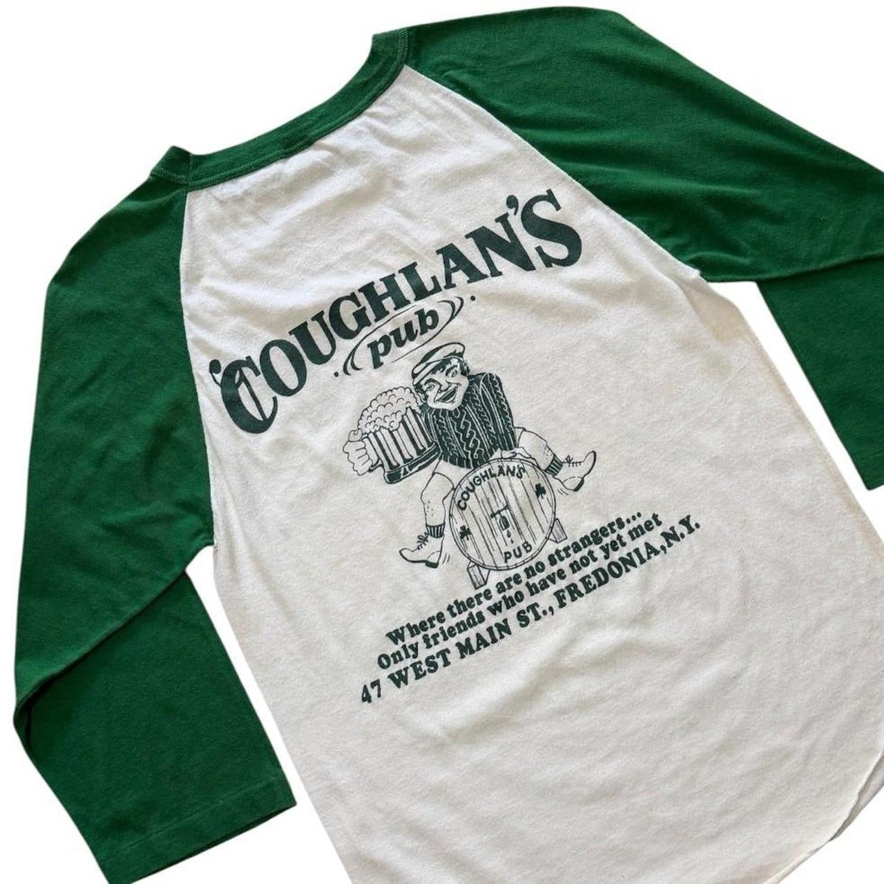 80s Coughlans Pub New York Irish Leprechaun Art Raglan Baseball T-shirt