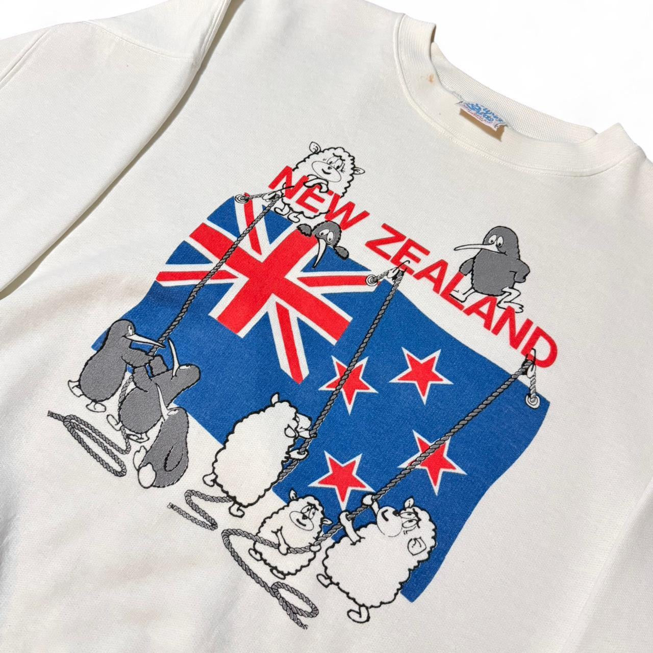 80s New Zealand Flag Sheep Animal Souvenir Pullover Crewneck