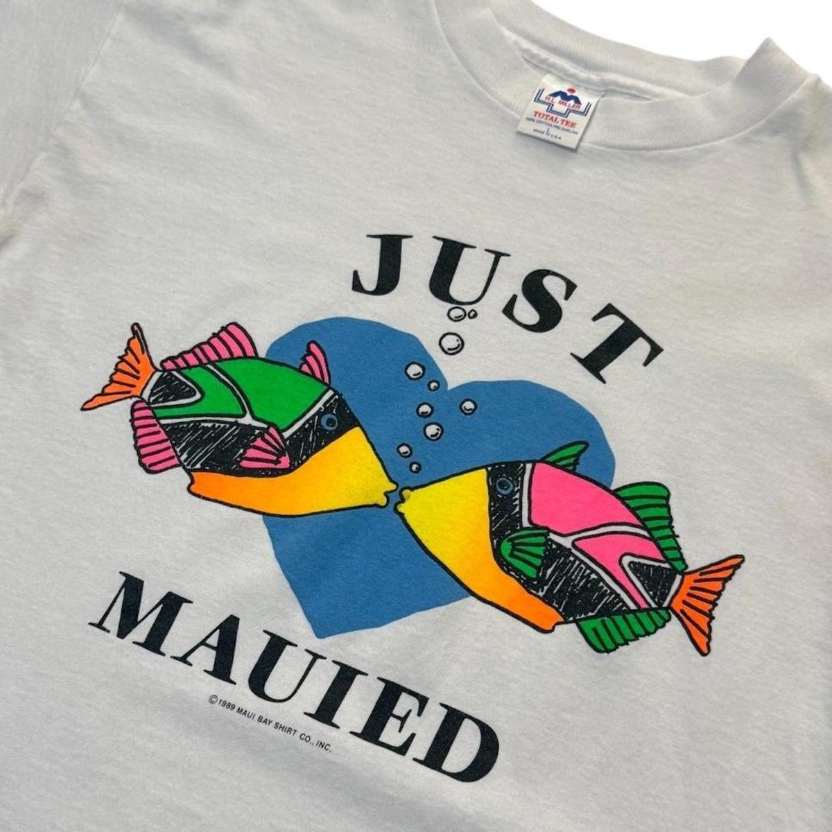 80s Just Mauied Maui Fish Nature Beach Graphic Art Cute Marriage T-shirt