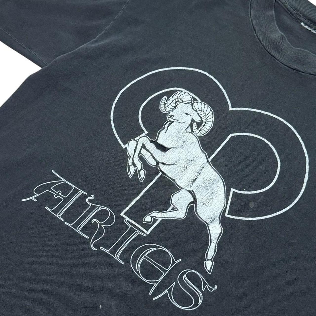 90s Aries Zodiac Ram Art Horoscope Animal Graphic Distress Faded T-shirt