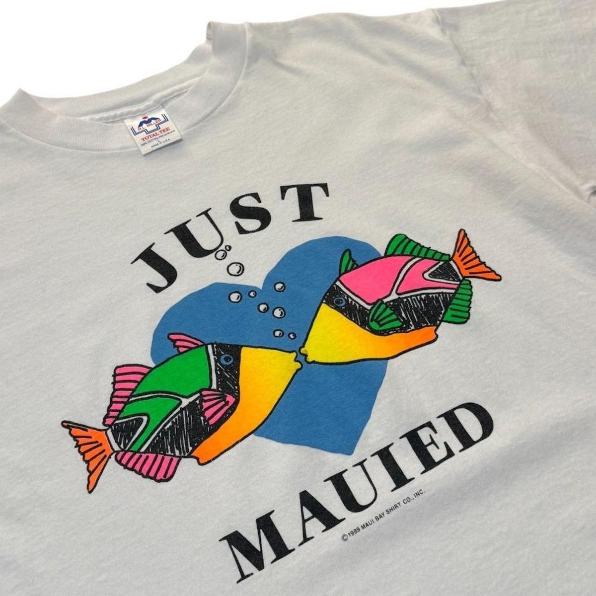 80s Just Mauied Maui Fish Nature Beach Graphic Art Cute Marriage T-shirt
