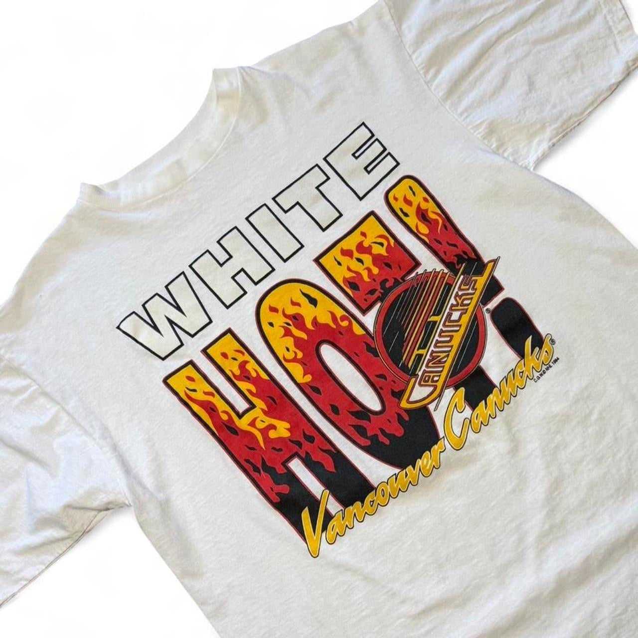 Vintage 90s Vancouver Canucks Flaming Hot NHL Hockey Sports T-shirt