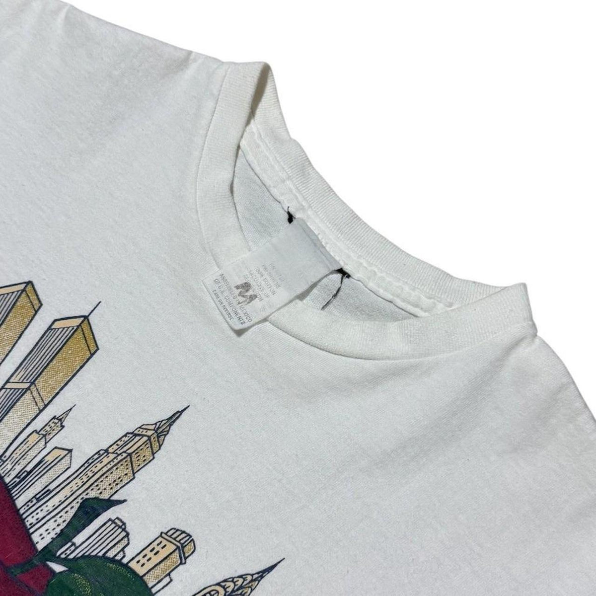 90s New York City The Big Apple NYC USA Twin Towers Skyline Art T-shirt