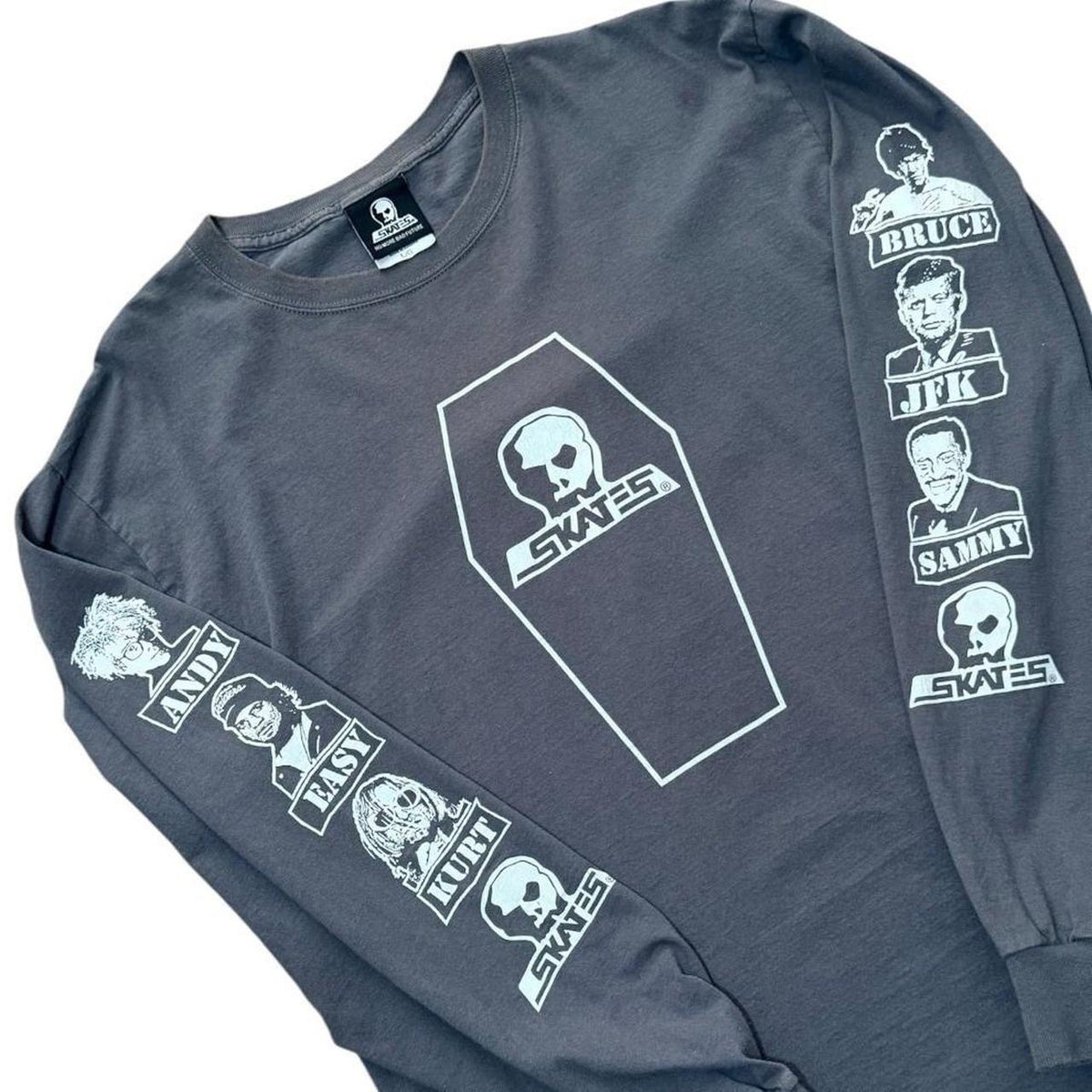 90s Skull Skates Famous Dead People Portraits Coffin Long Sleeve Shirt