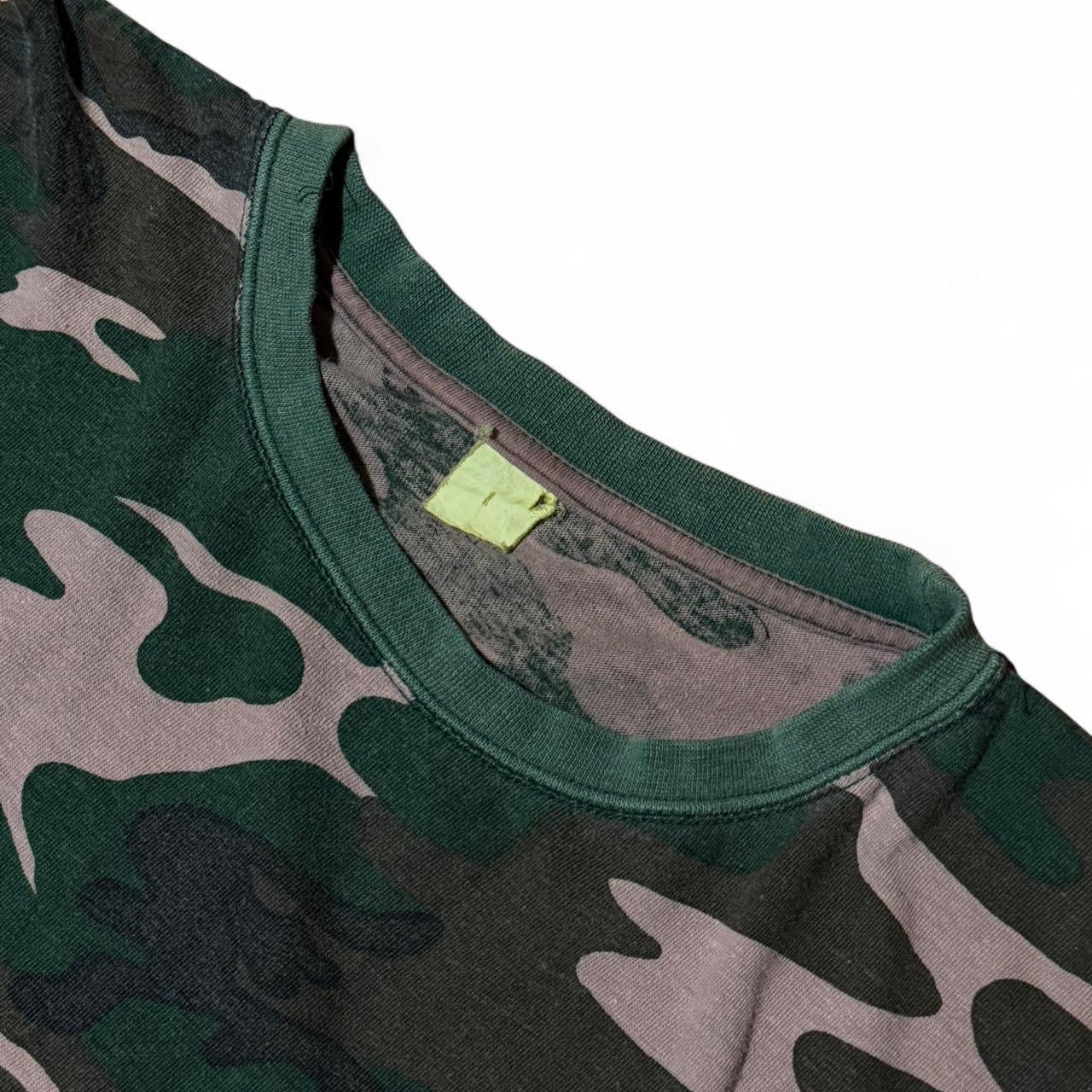 Vintage 80s Green Camouflage Hunting Faded Cotton T-shirt