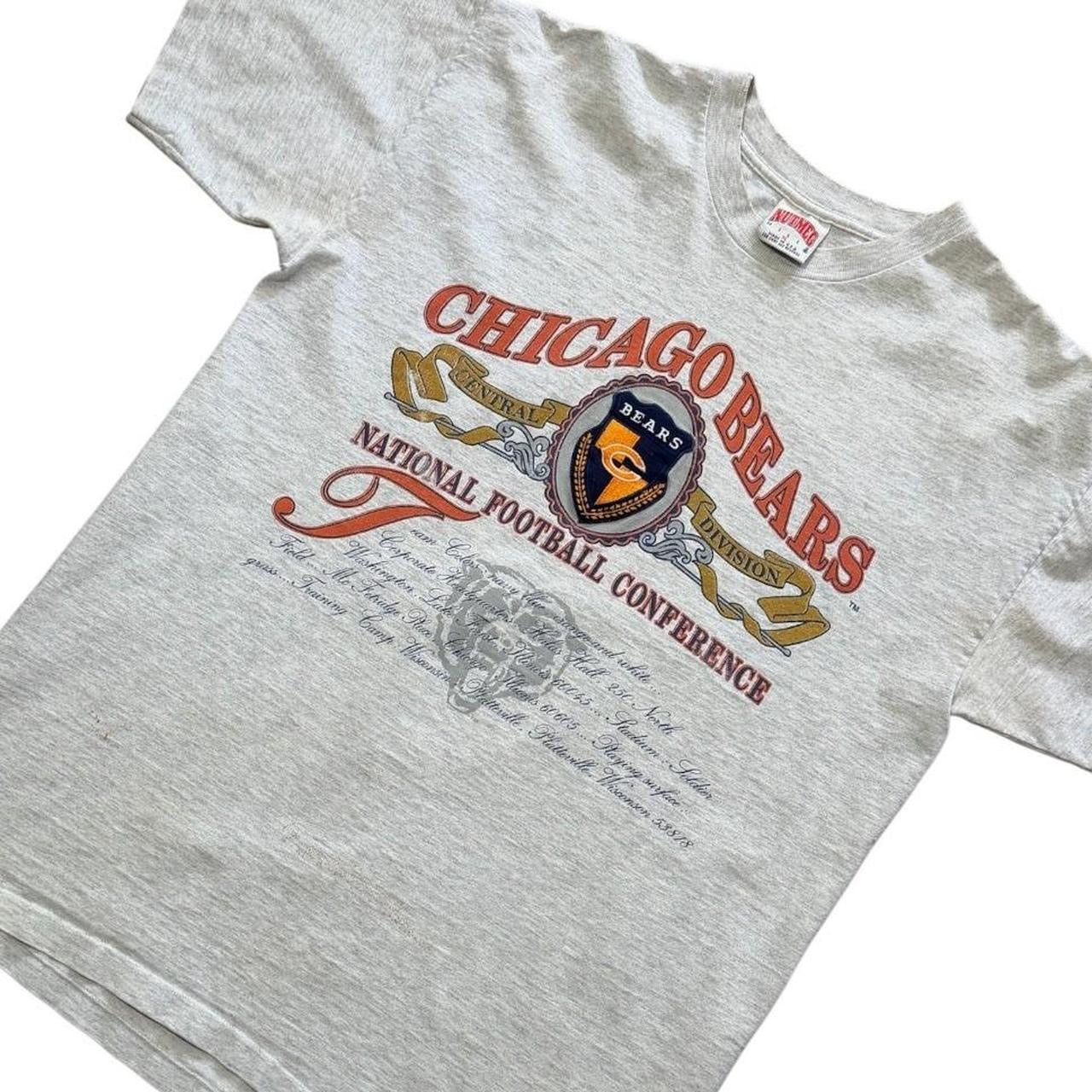 90s Chicago Bears NFL Football Sports Graphic Crest Embroidered T-Shirt