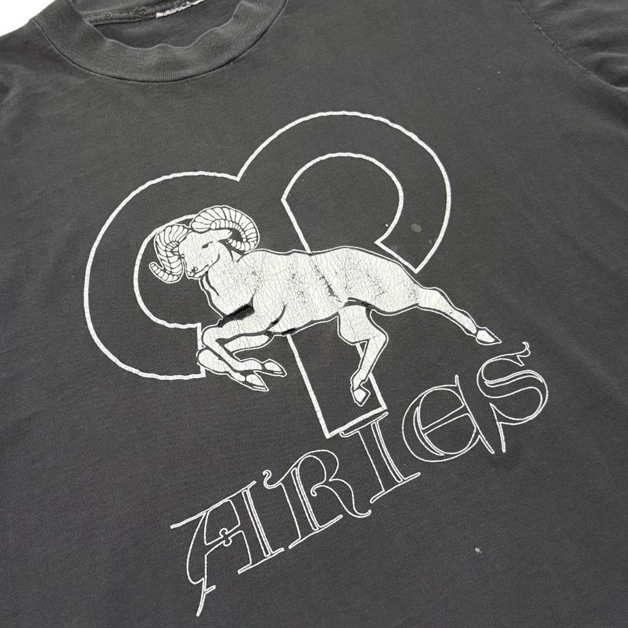 90s Aries Zodiac Ram Art Horoscope Animal Graphic Distress Faded T-shirt