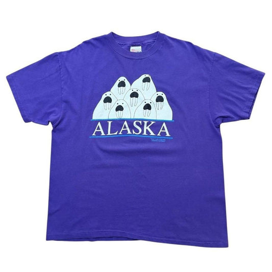 90s Alaska Walrus Ocean Nature Cute Animal Mammal Art Graphic T-shirt