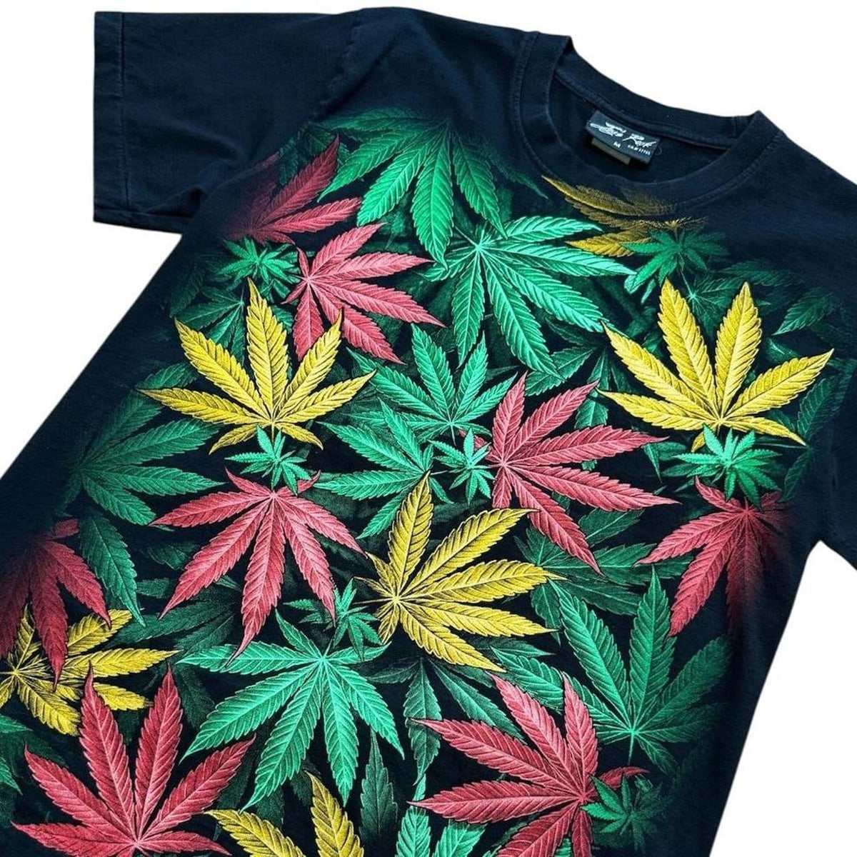 Y2K Reggae Pot Leaf Weed Marijuana Stoner Kush Graphic Art Print T-shirt