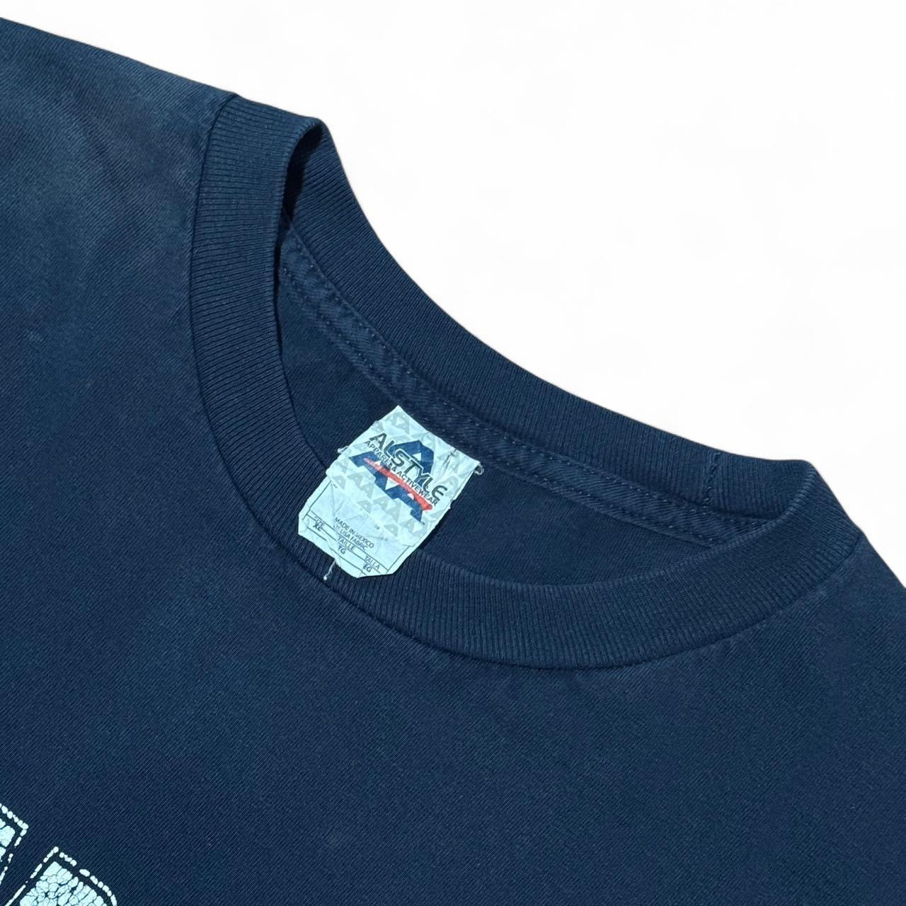 Vintage Y2K Vancouver Canucks NHL Hockey Faded Black/Navy T-shirt