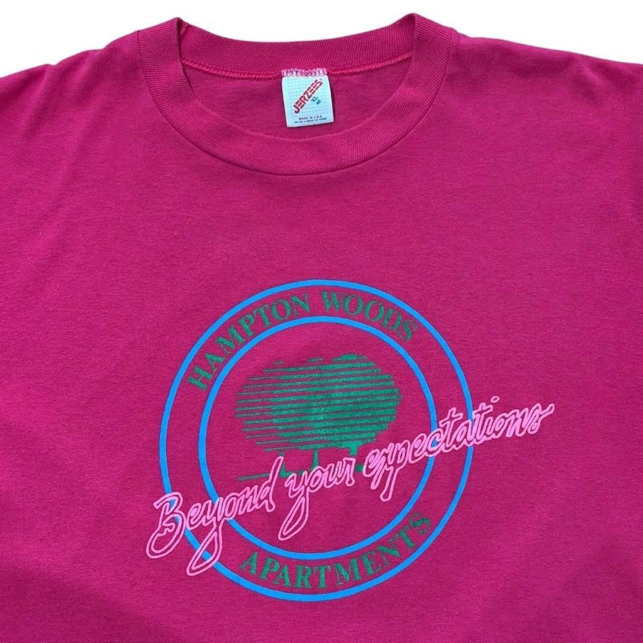 90s Hampton Woods Apartments Pink Retro Graphic USA Souvenir T-shirt