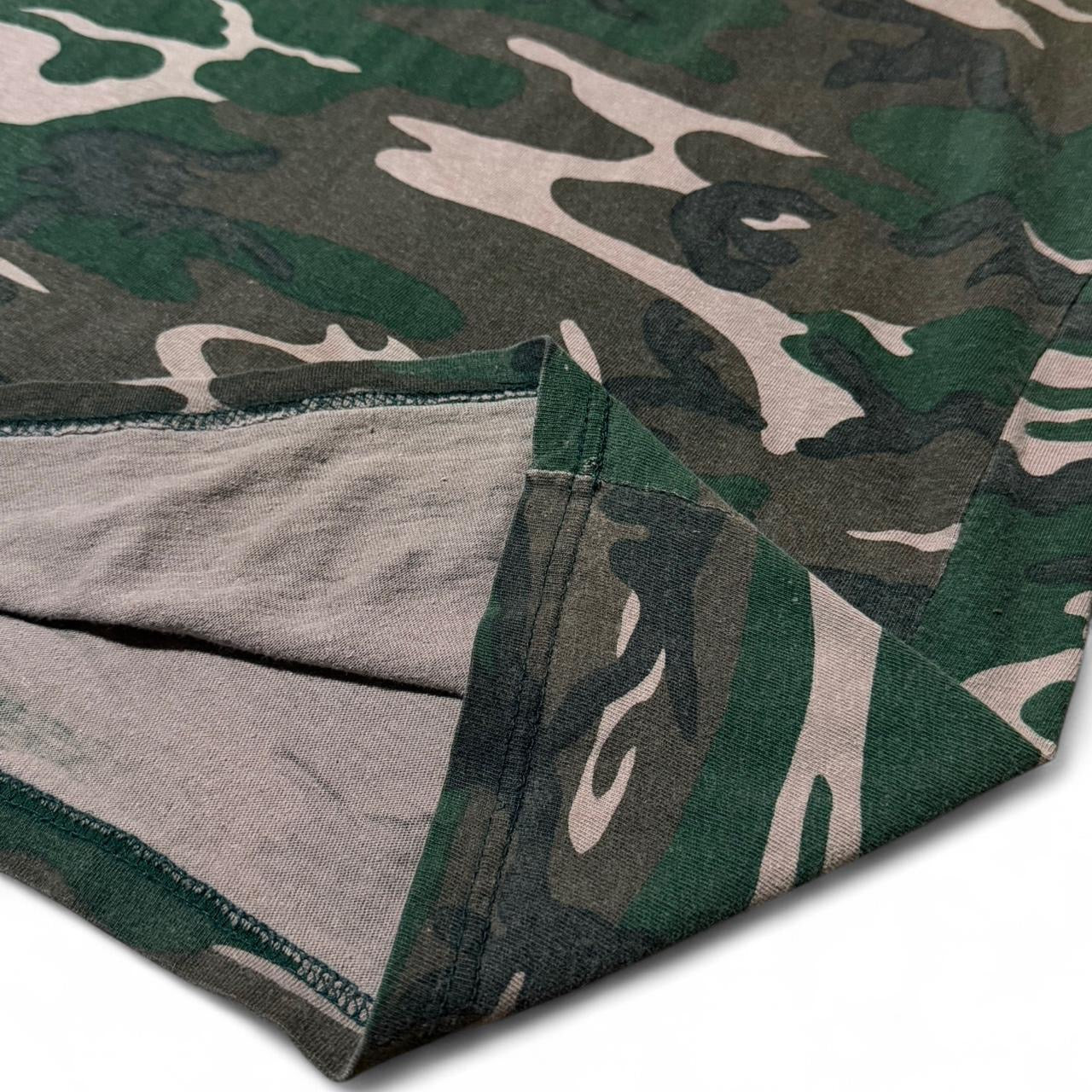 Vintage 80s Green Camouflage Hunting Faded Cotton T-shirt