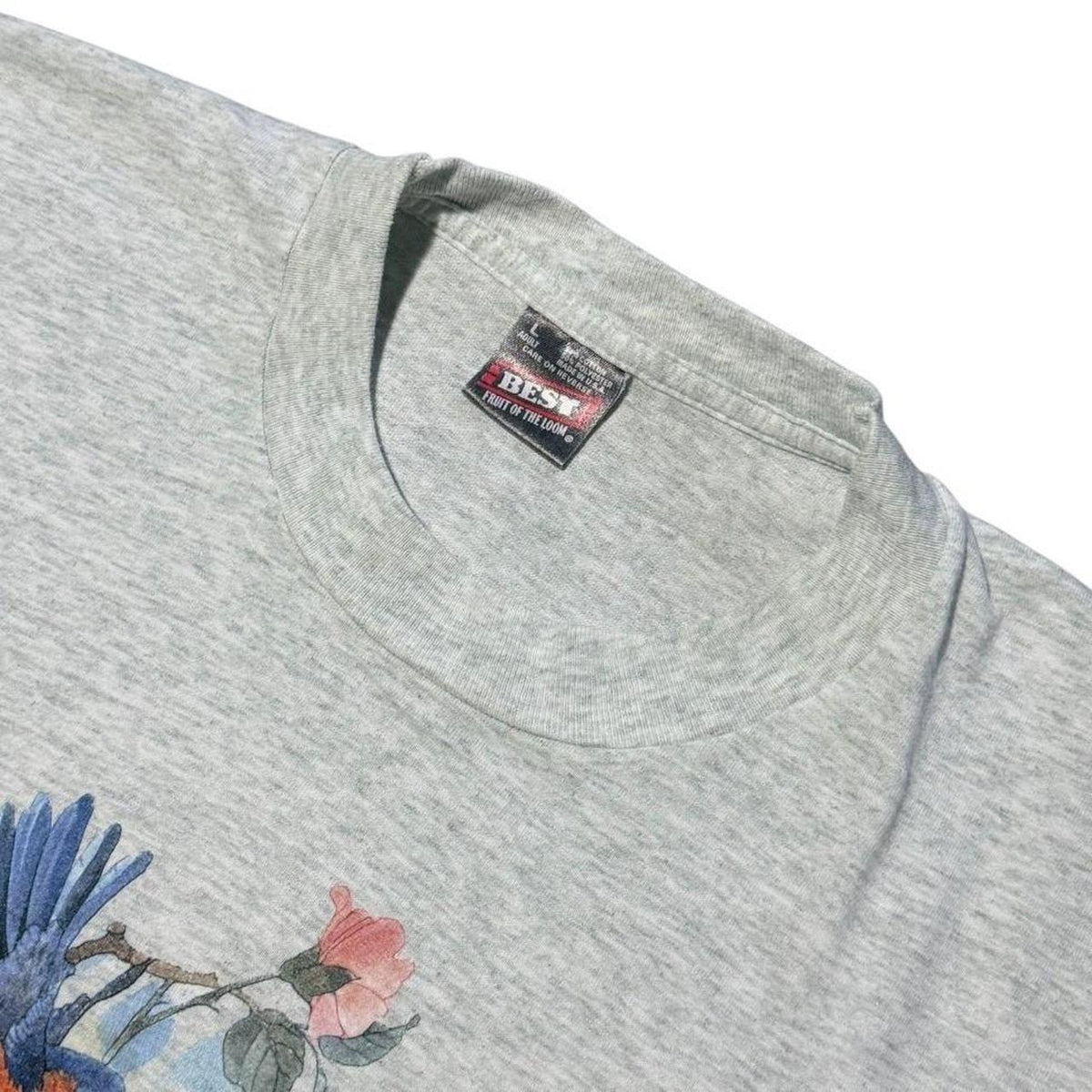 90s Bluebird Floral Bird Roses Avian Animal Cottage Art Graphic T-shirt