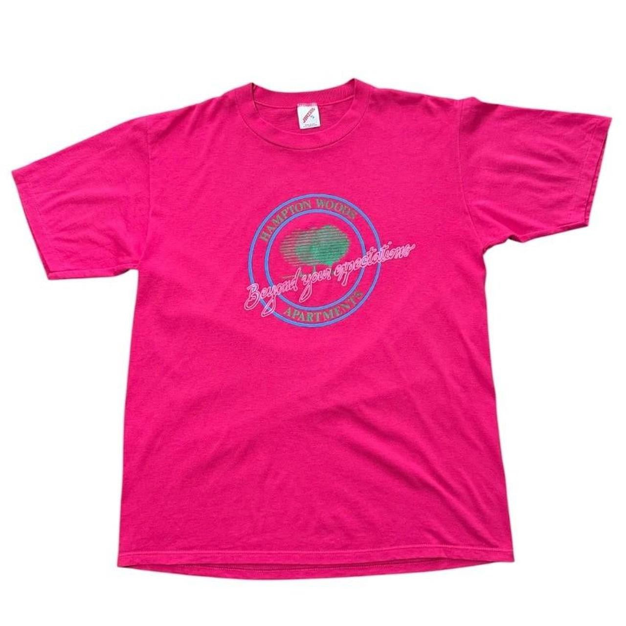 90s Hampton Woods Apartments Pink Retro Graphic USA Souvenir T-shirt
