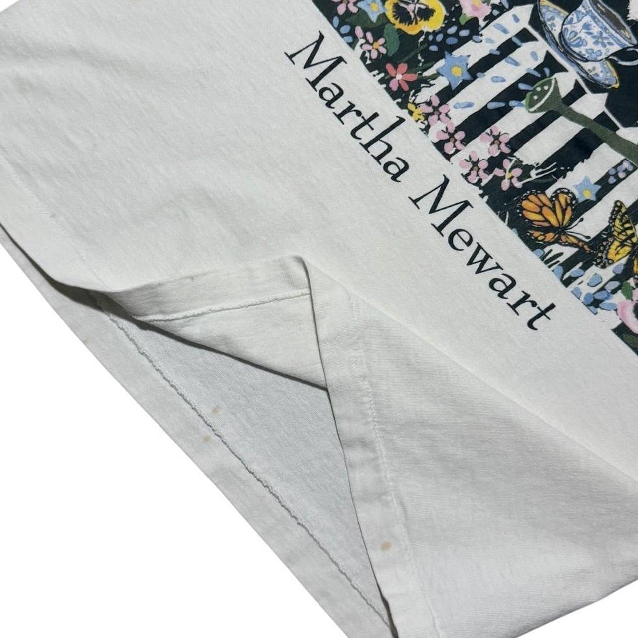 90s Martha Mewart Cat Kitty Funny Animal Cottage Tea Art Graphic T-shirt